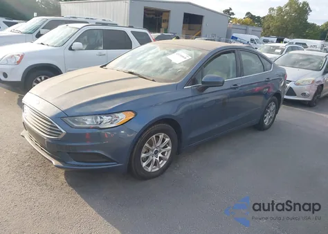 2018 Ford Fusion S z USA, uszkodzony, nr VIN 3FA6P0G72JR270363